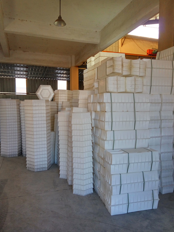 Moldes de los ladrillos de la protección de la cuesta de los moldes del bloque del muro de contención del cemento - bloque del ángulo