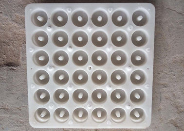 China El espaciador concreto plástico blanco moldea 25 * 25 * 6cm para la resistencia de abrasión de la construcción fábrica